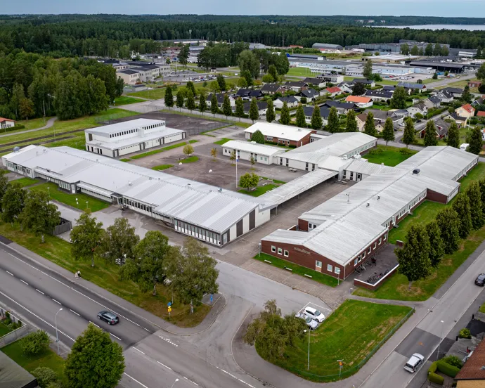 En flygbild över en skolbyggnad